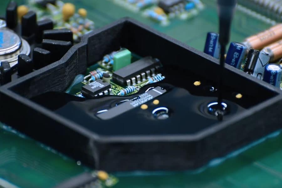 ATEX Teilverguss einer Leiterkarte - Elektronikbaugruppe im ATEX-Verguss